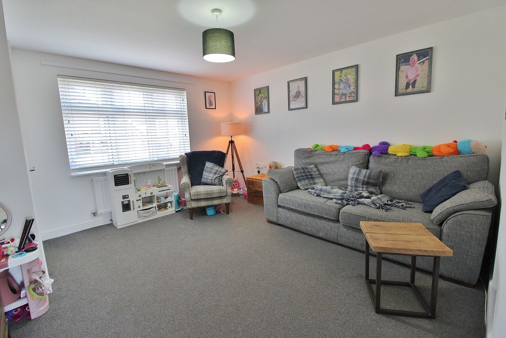 Property photo 3 of 15