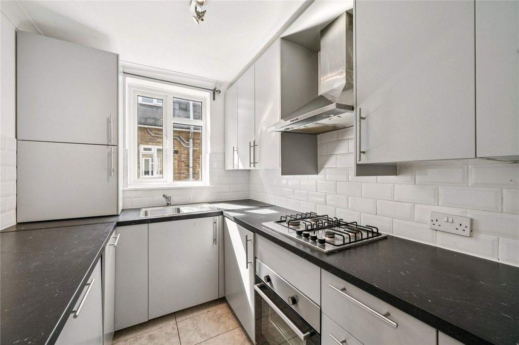 Property photo 3 of 16 Picture No. 05