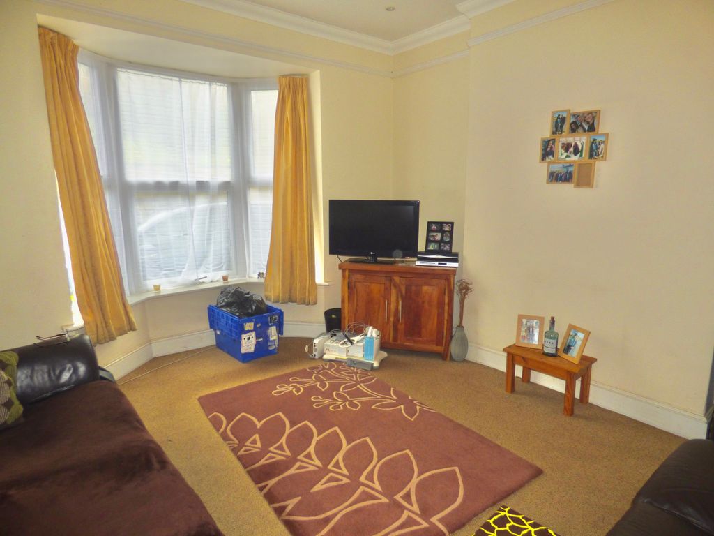 Property photo 2 of 6