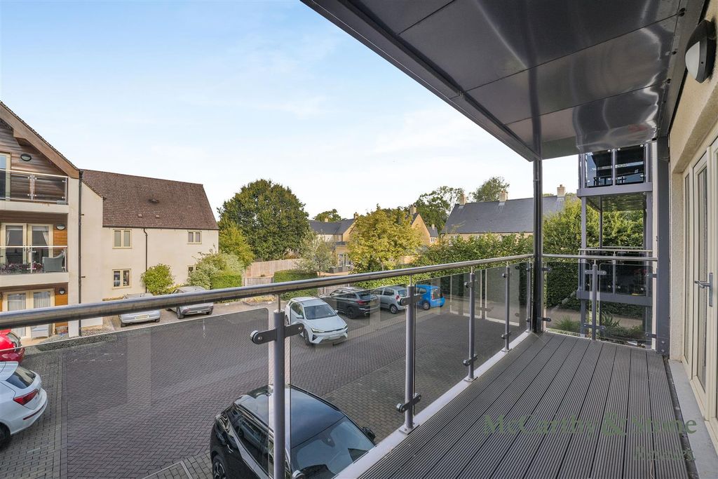 Property photo 2 of 20 8703141-Exterior01.Jpg