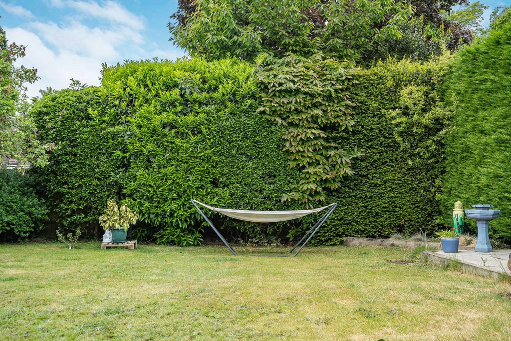 Additional image 20 of 5 bed detached house for saleManor Road, Aldershot, Hampshire GU11