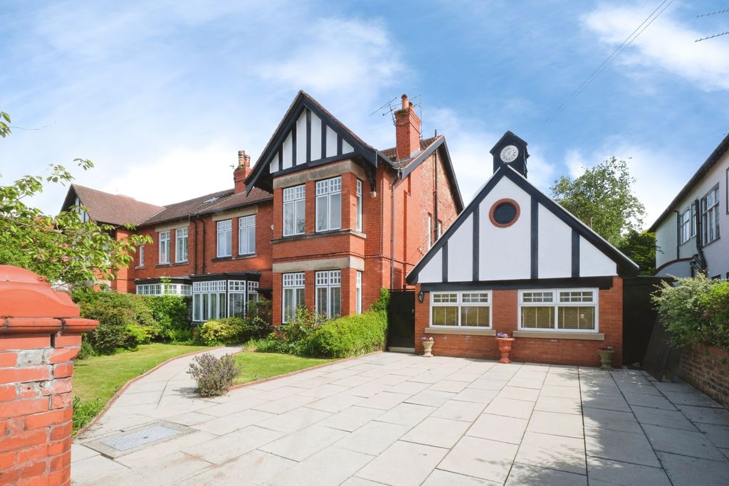Property photo 1 of 24