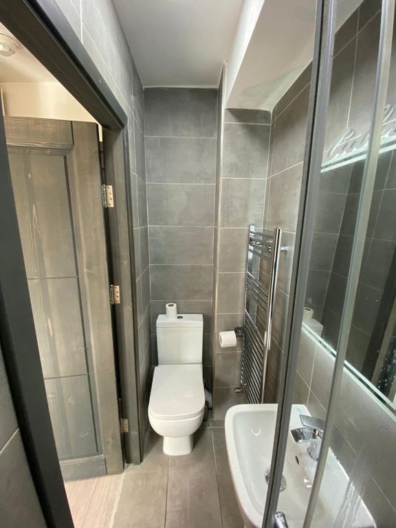 Property photo 2 of 3