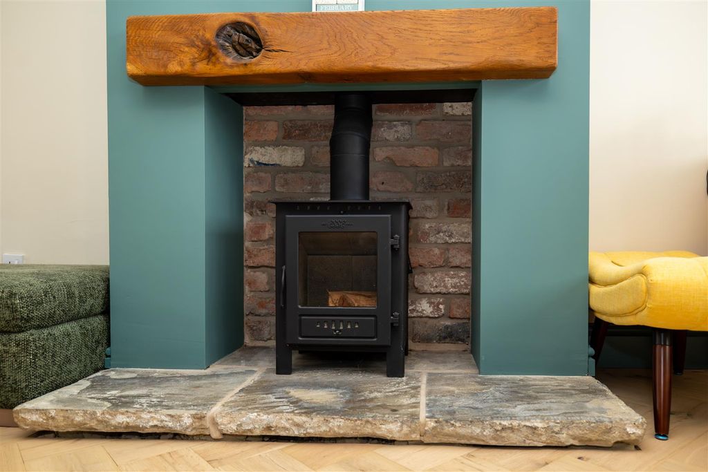 Property photo 3 of 28 Lounge / Diner