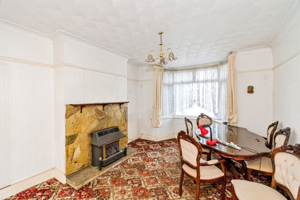 Property photo 3 of 20