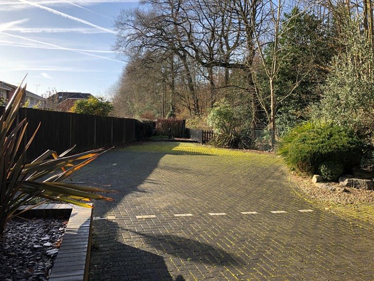 Property photo 3 of 12 Parking.Png