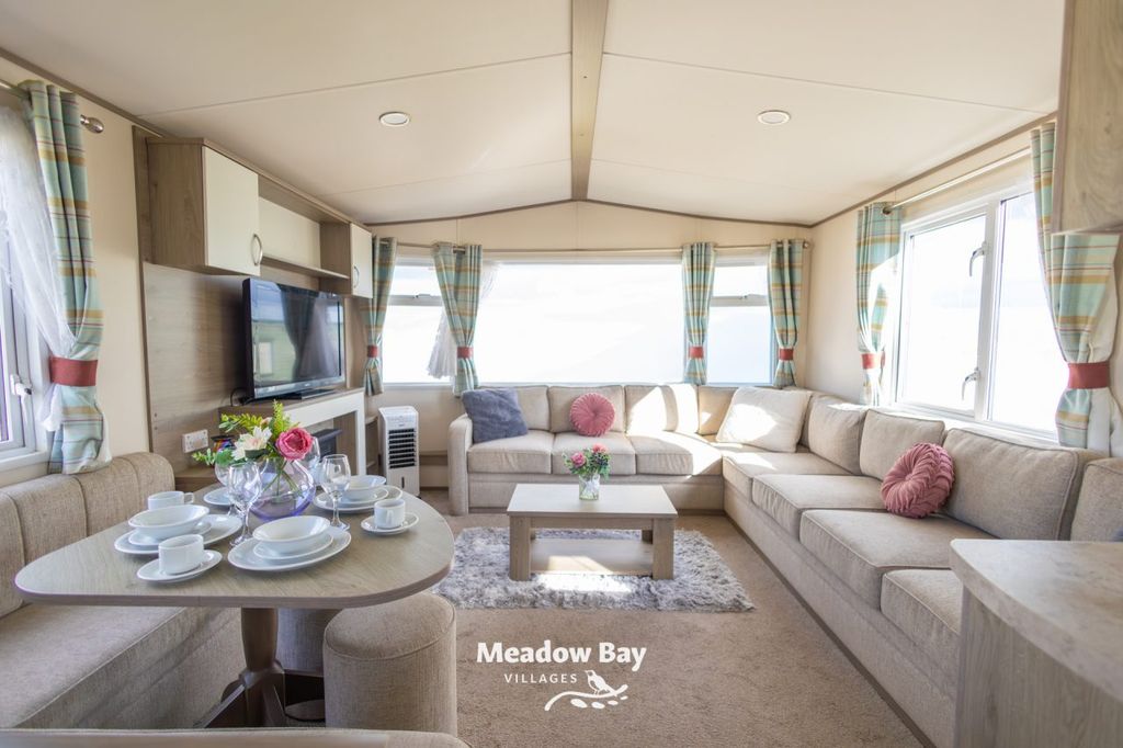 Property photo 3 of 16 Abi Oakley 36x12 2B 35.Jpg