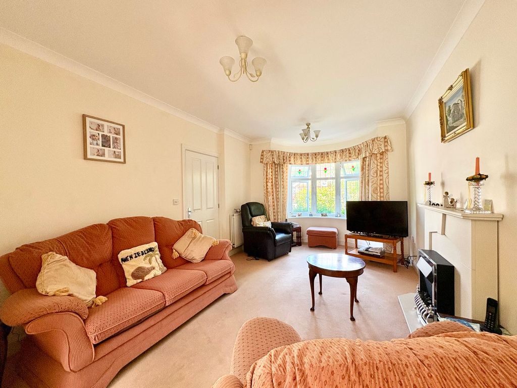 Property photo 2 of 22
