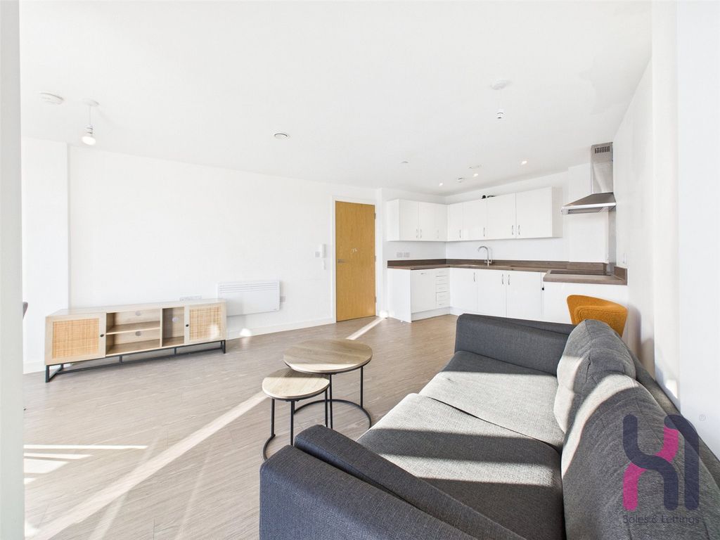 Property photo 3 of 17 Picture No. 19