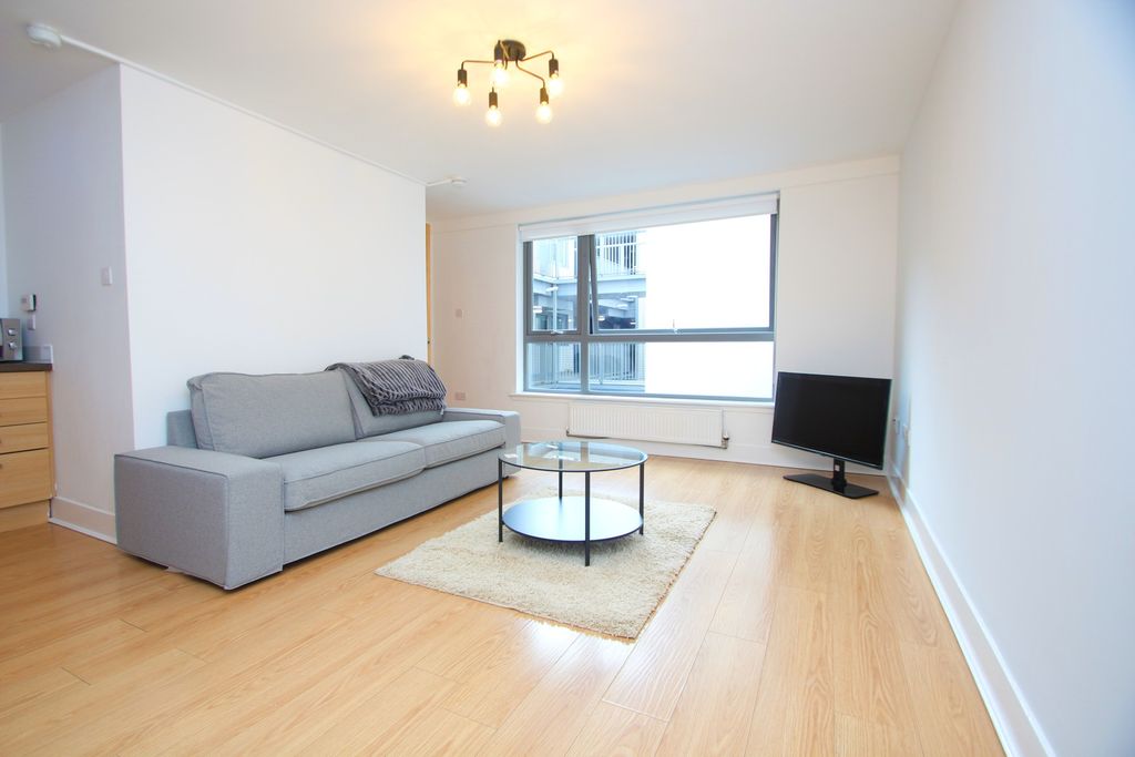Property photo 2 of 9