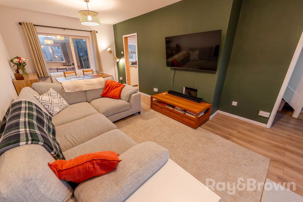 Property photo 2 of 36