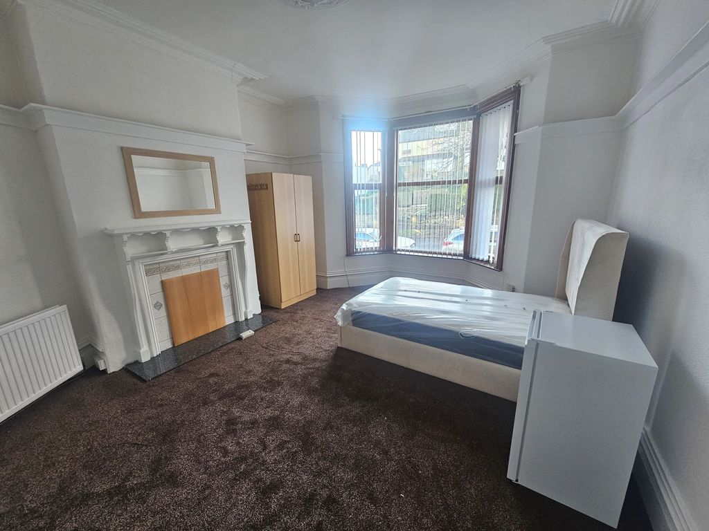 Property photo 2 of 2