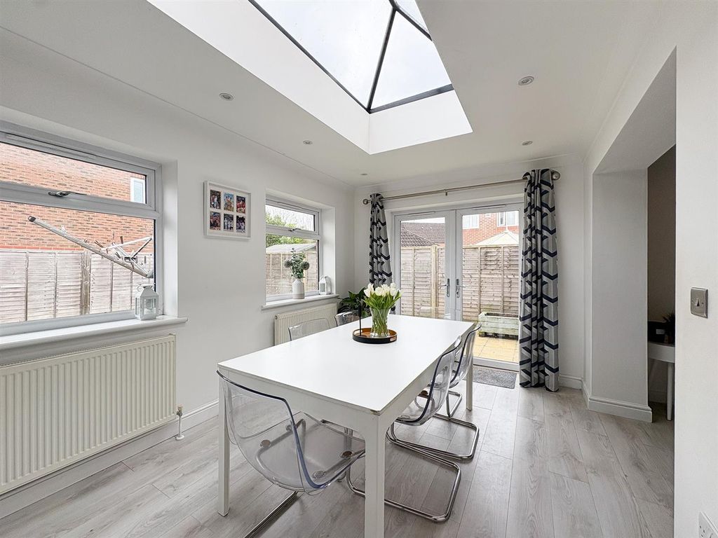 Property photo 3 of 16 Dining Room-1-5.Jpg