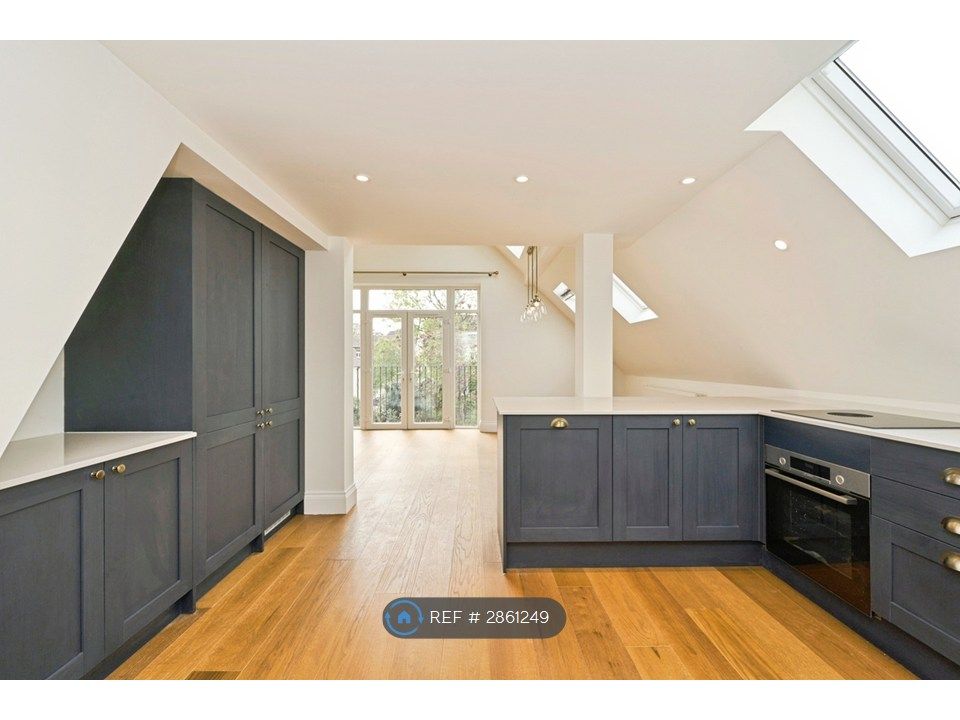 Property photo 3 of 20 Kitchen