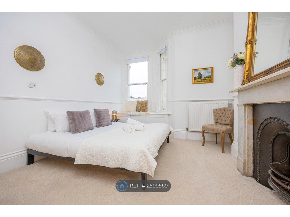 Property photo 3 of 14 Bed1 - Super King Size - Shown As Furnished