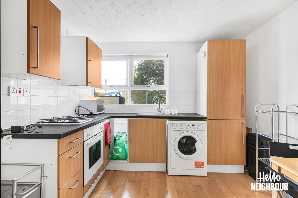 Property photo 3 of 9 Photo 2