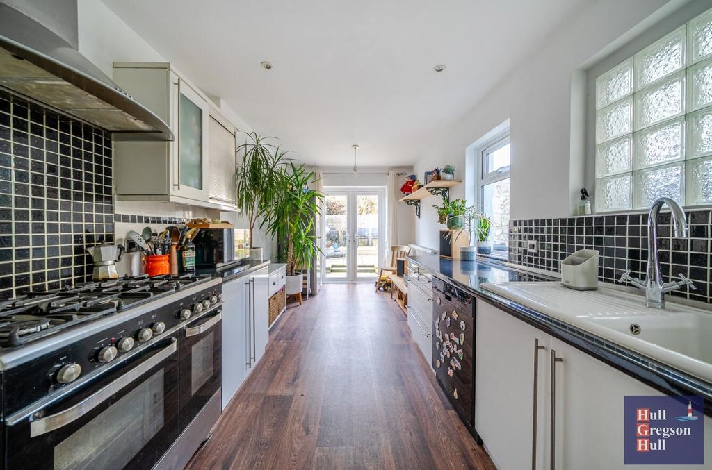 Property photo 3 of 20 7E256c16-dc42-4A6c-9d2B-d4885Abedc44.Jpg