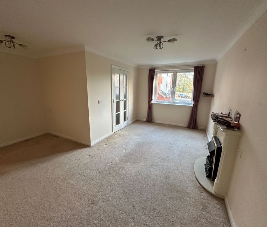 Property photo 2 of 27