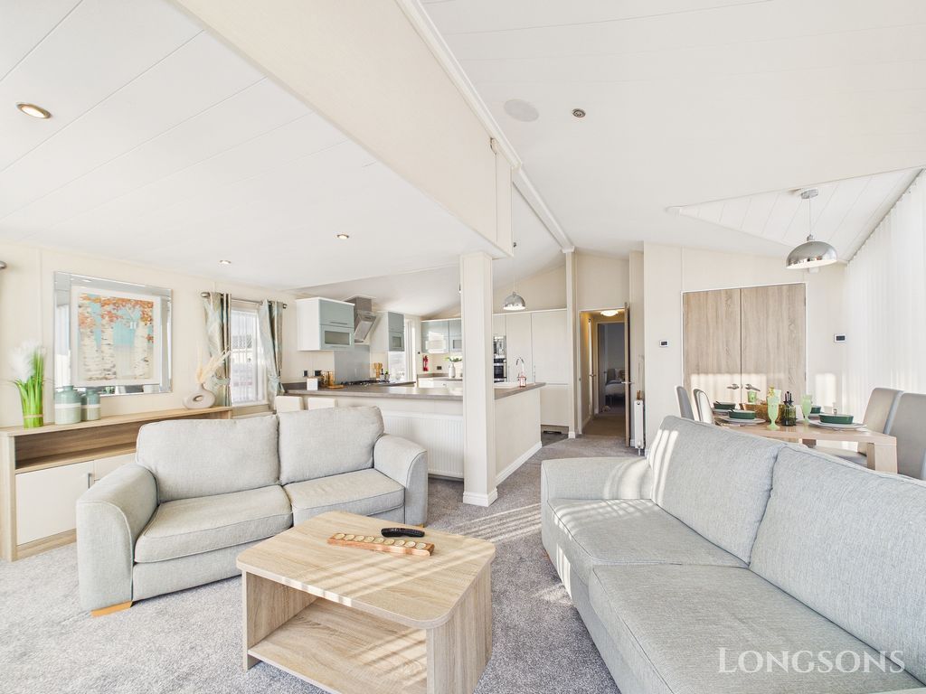 Property photo 2 of 21 Cam02173G0 Pr0335 Still058