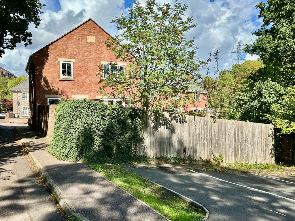 Property photo 1 of 19