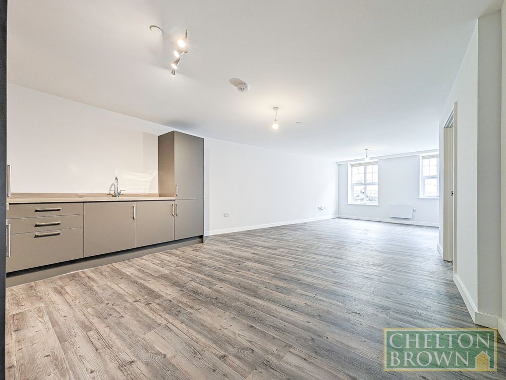 Property photo 3 of 18 Kitchen/Living Room