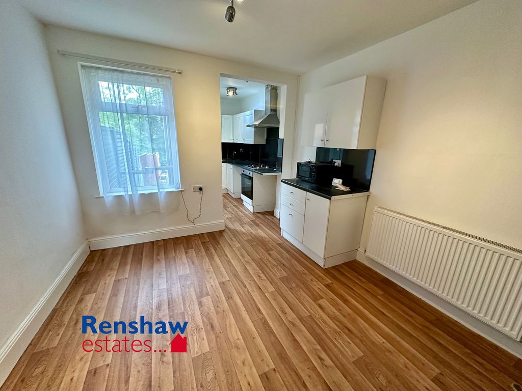 Property photo 3 of 8 K (1)