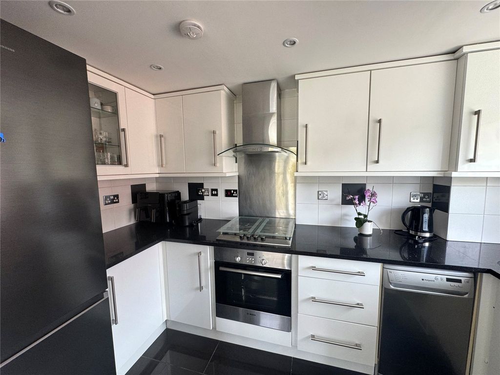 Property photo 3 of 12 Picture No. 36