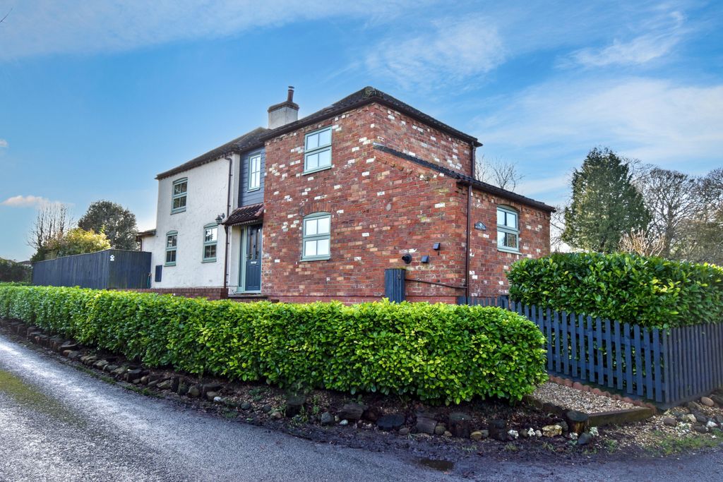 Property photo 1 of 30