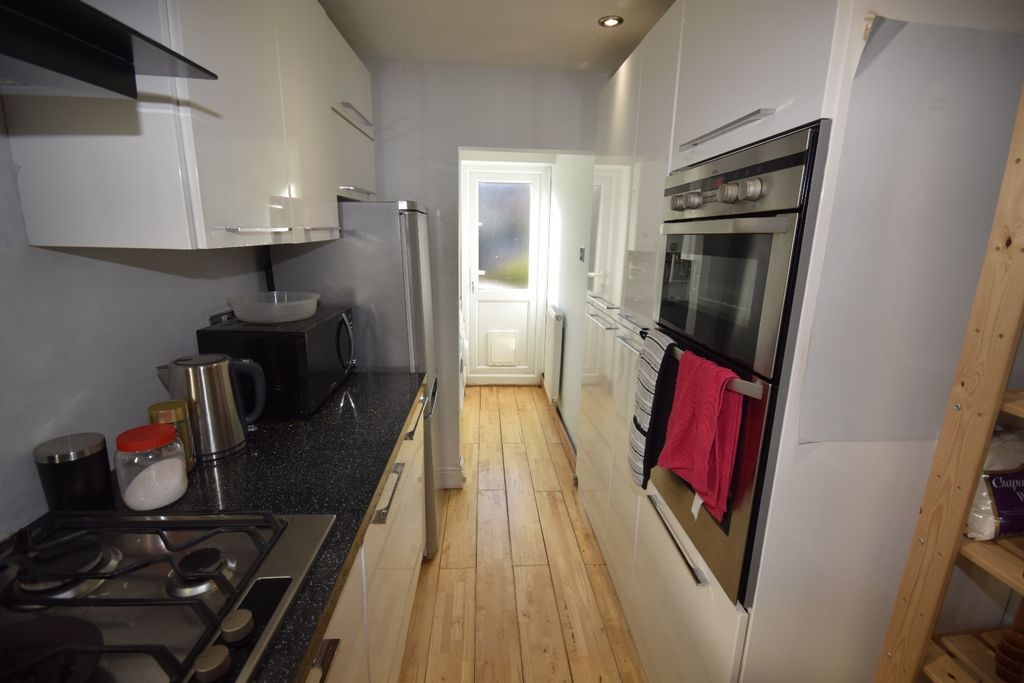 Property photo 2 of 10 4315162