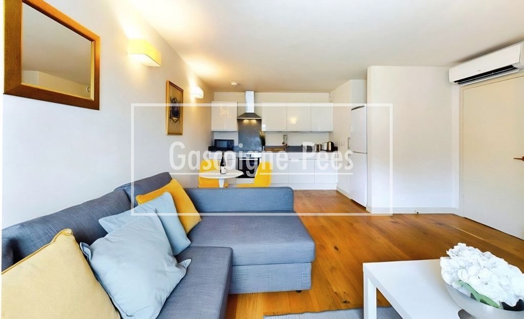 Property photo 1 of 12 Living