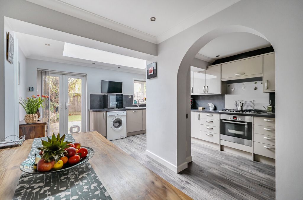 Property photo 2 of 21 1430042-11-69cd63...