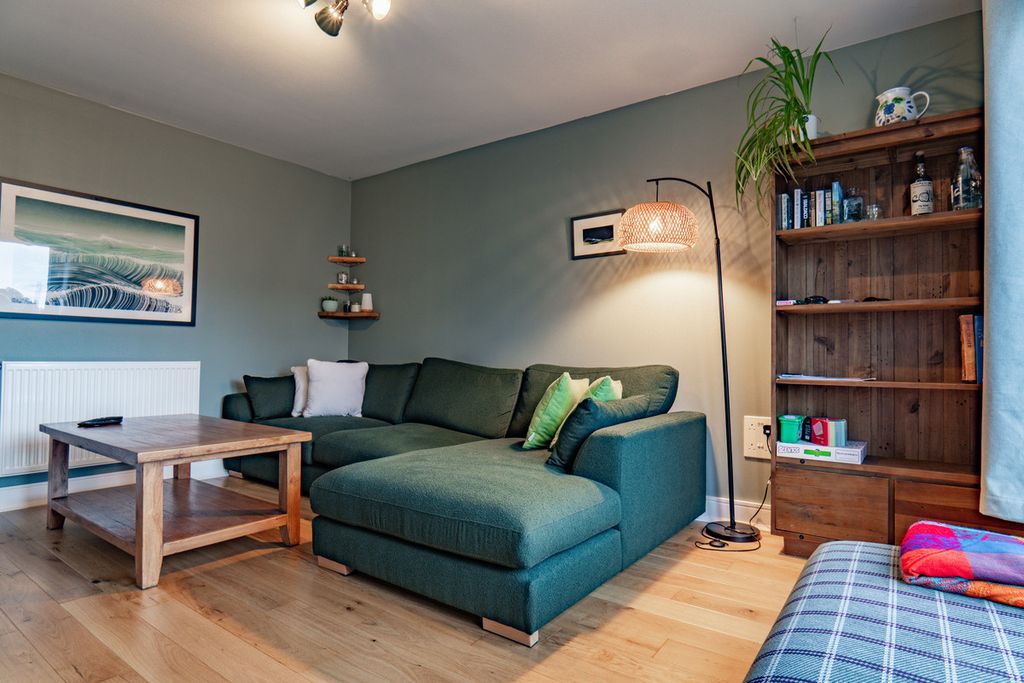 Property photo 3 of 34