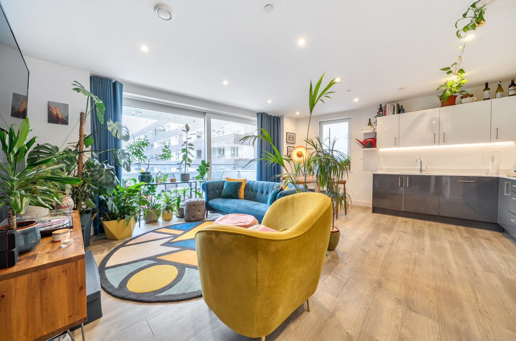 Property photo 1 of 15 1472144-7-6A26B0B...