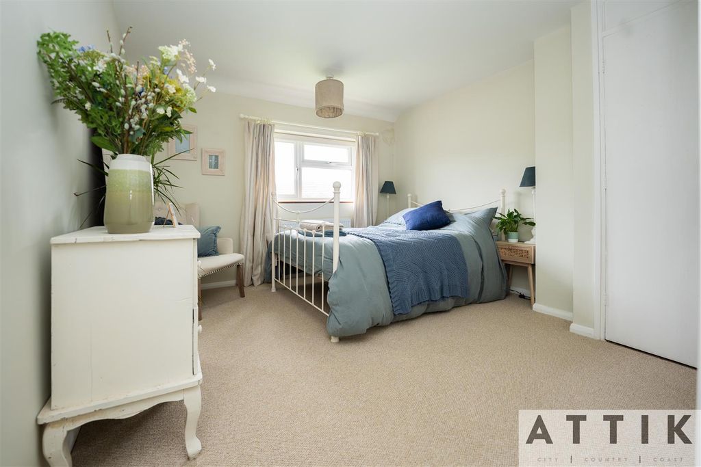 Additional image 35 of 4 bed semi-detached house for saleBedingfield Crescent, Halesworth IP19