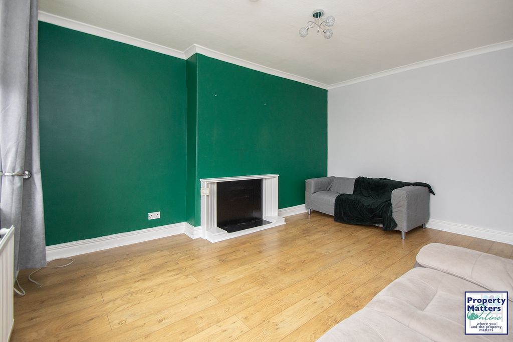Property photo 3 of 12 Gallery