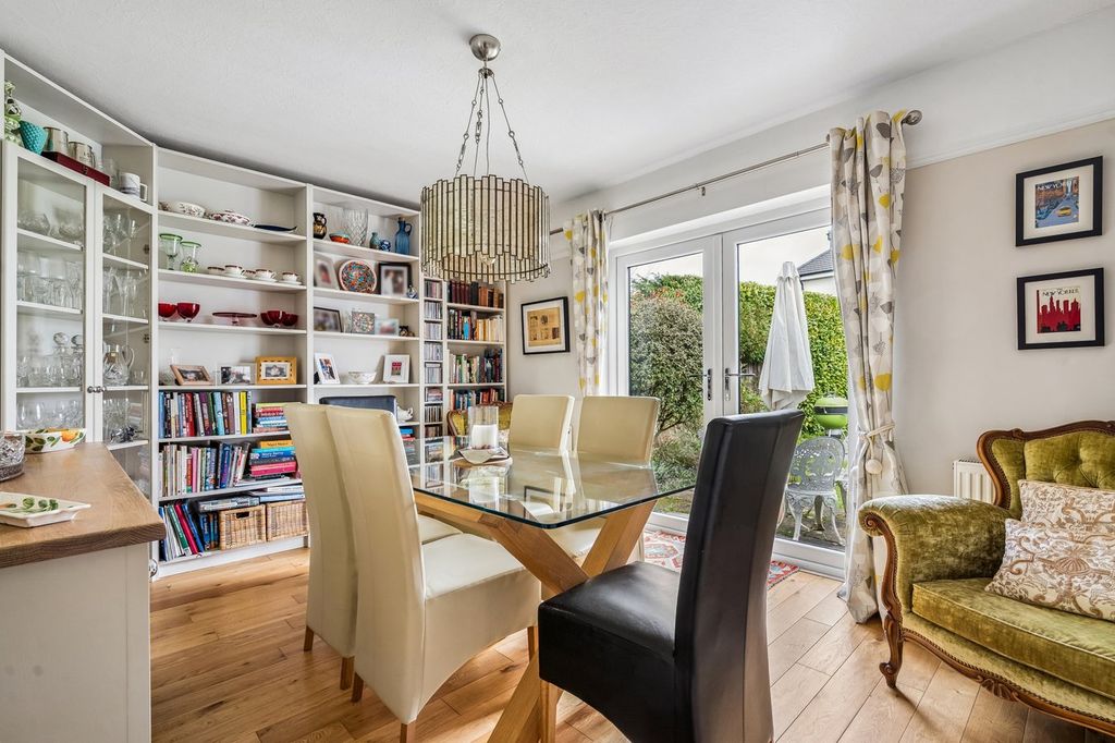Additional image 8 of 3 bed detached house for saleSt James Walk, Richings Park, Iver SL0