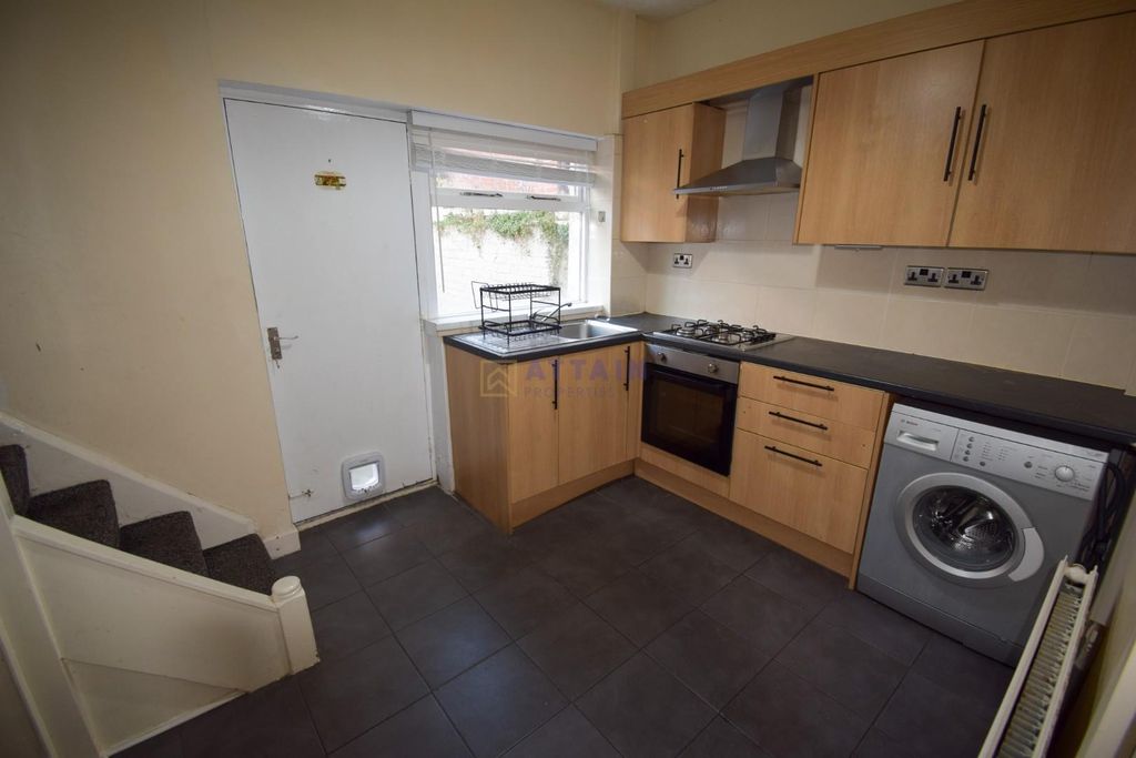 Property photo 2 of 16 Kitchen.Jpg