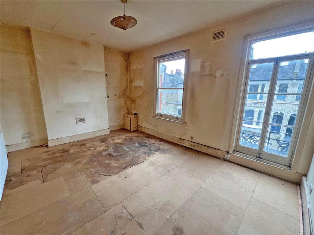 Property photo 3 of 5