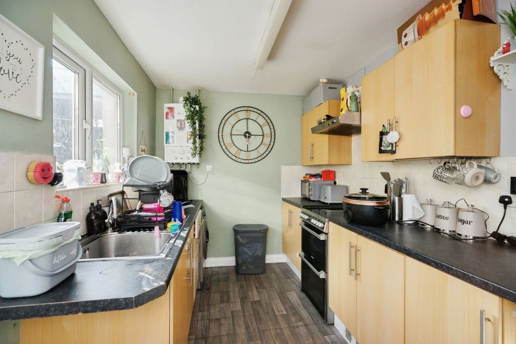 Property photo 3 of 17 Pbox-Img.Jpg
