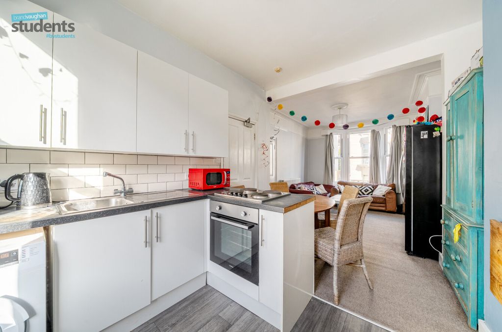 Property photo 3 of 14 Df0d55d0-Df5B-496...