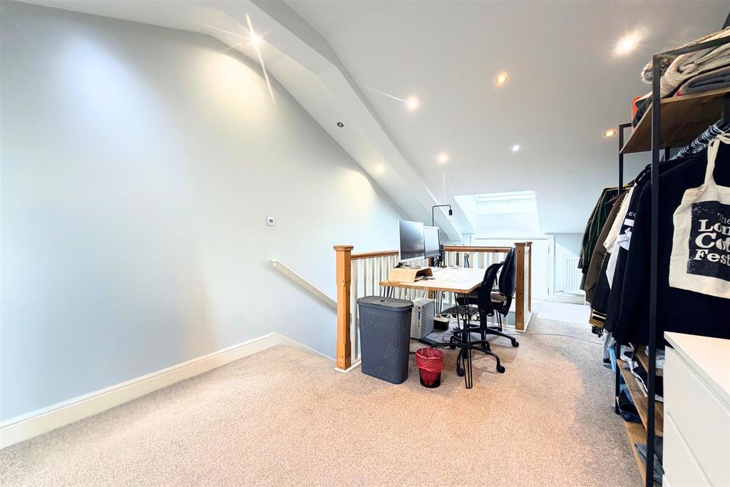 Property photo 3 of 11 1.Jpg