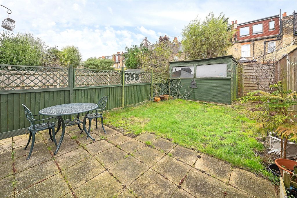 Property photo 3 of 10 Picture No. 14