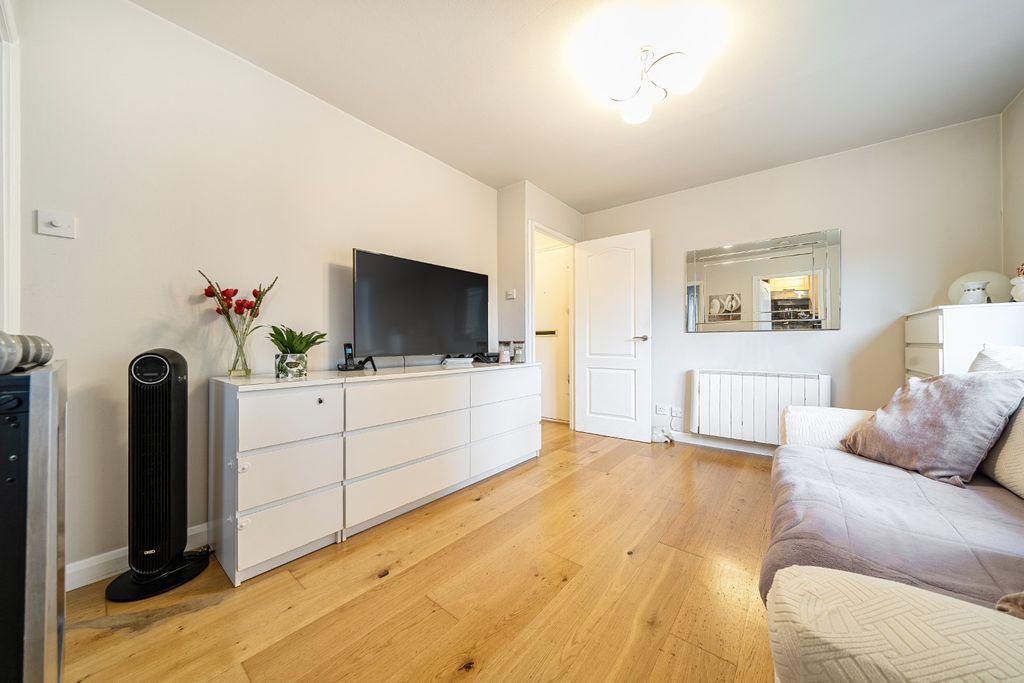 Property photo 3 of 9 4576125