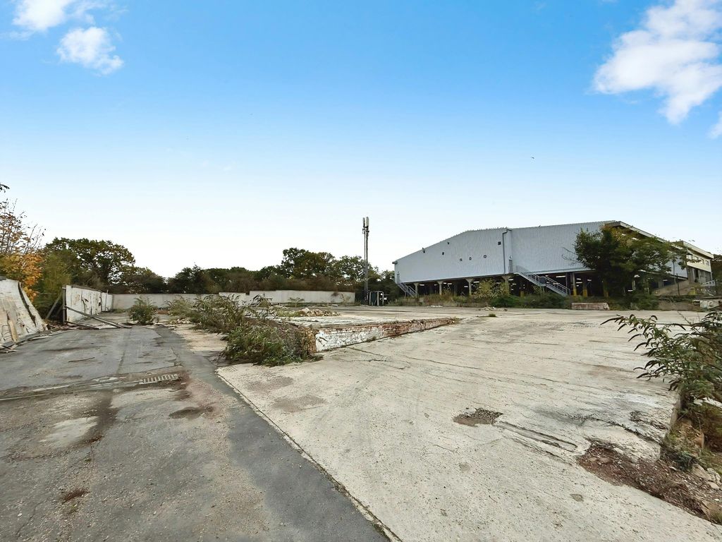 Property photo 3 of 4 292c9970Img20251028Wa0059.Jpg