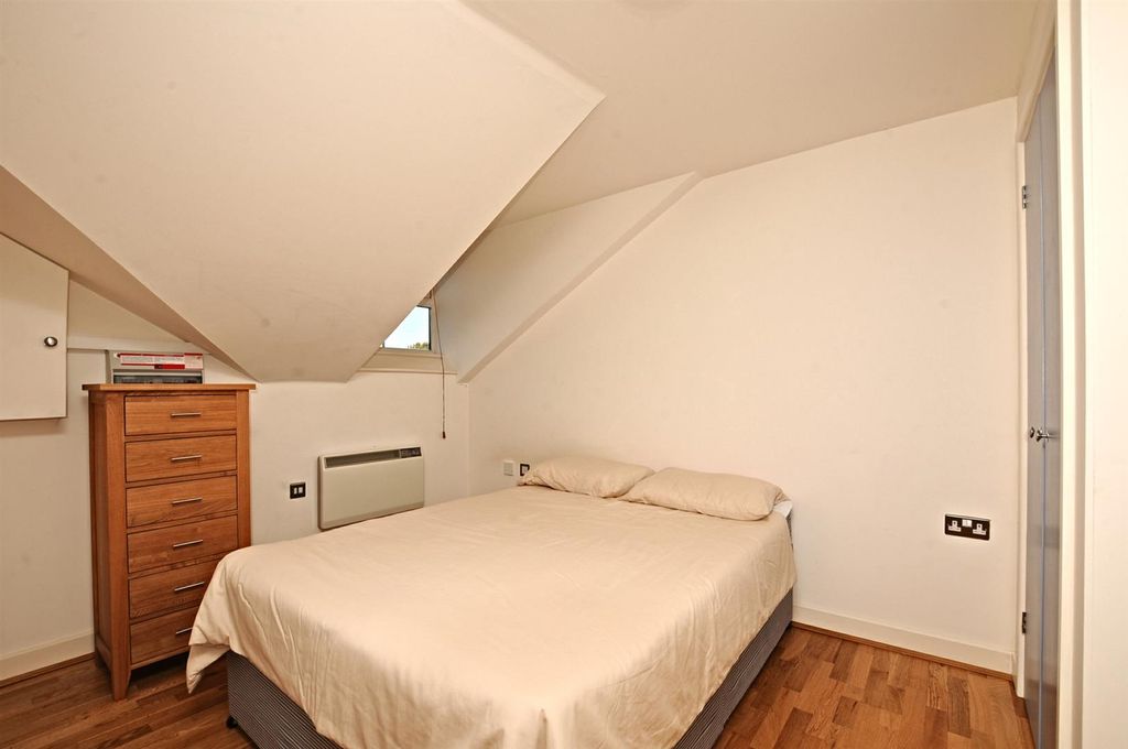 Property photo 2 of 4