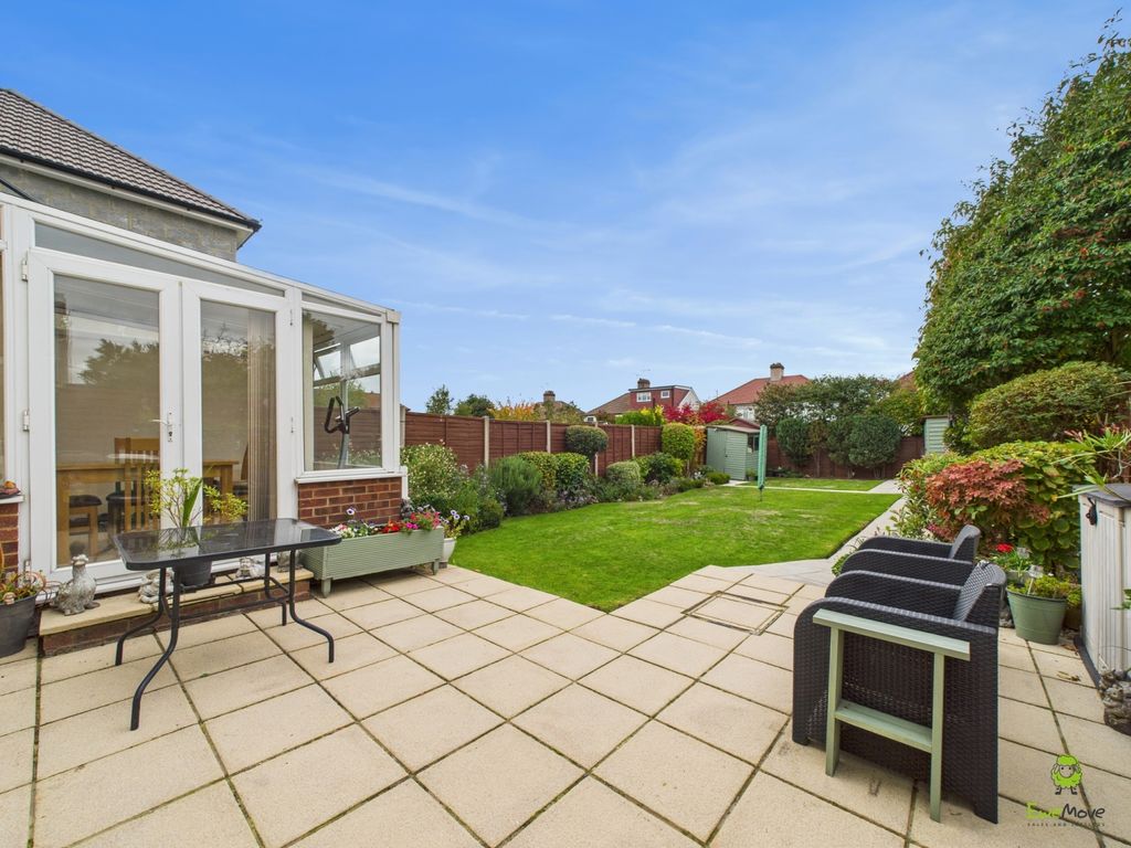 Property photo 1 of 17 Presented By Nicoleta At Ewemove Bexleyheath And D