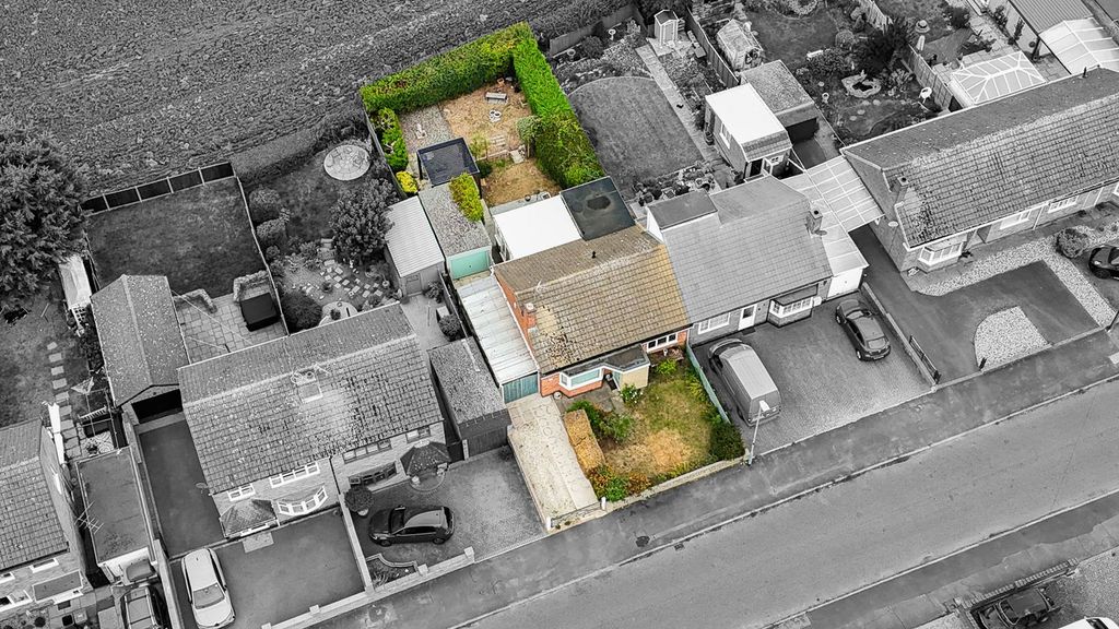 Property photo 3 of 26