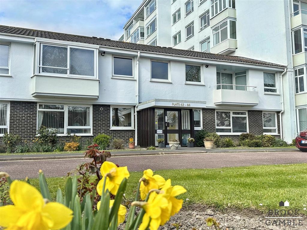 Property photo 1 of 17 01323 438506