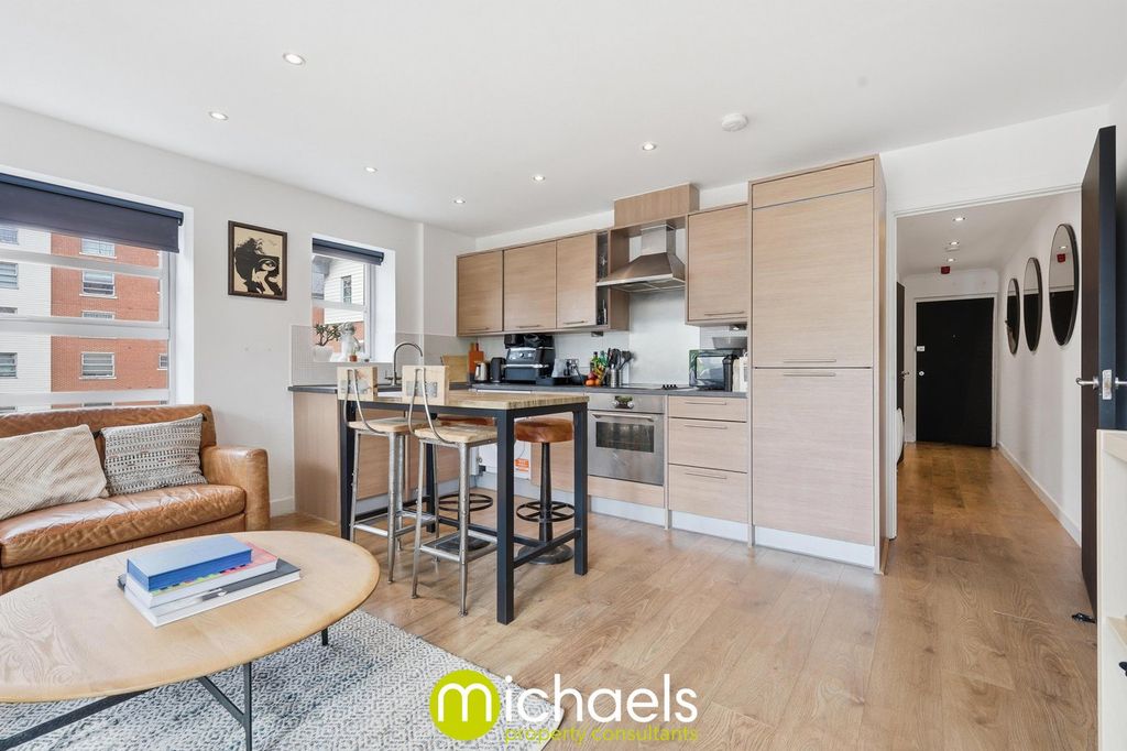 Property photo 3 of 15