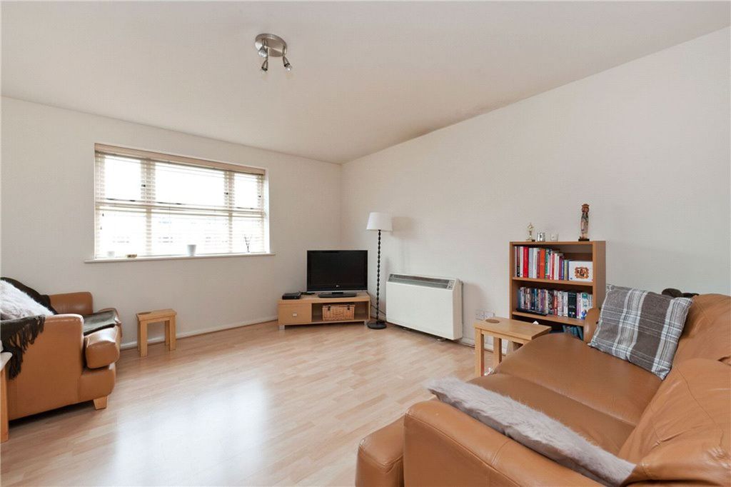 Property photo 2 of 20